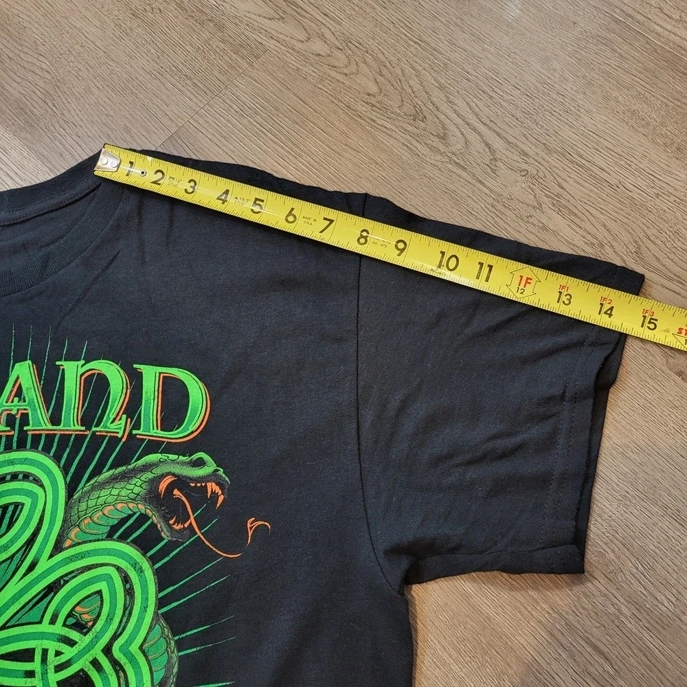 Gildan Heavy Cotton Ireland T-shirt Snakes Graphic‎ Designed Size Large